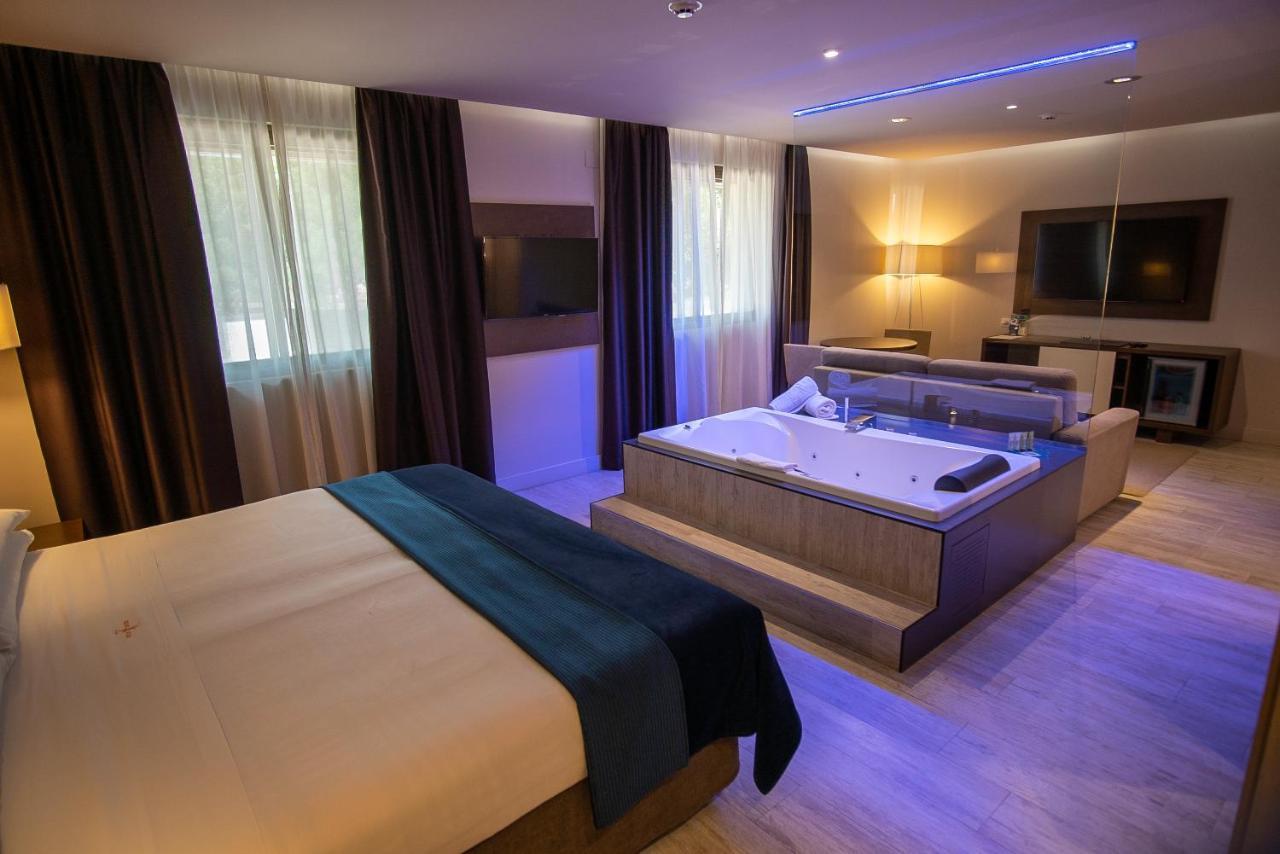 Felix Hotel